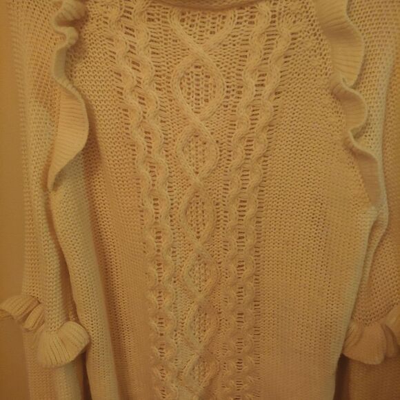 BB Dakota Cable Knit Ruffle Bell Sleeve Sweater Size Small Oversized - Picture 4 of 8